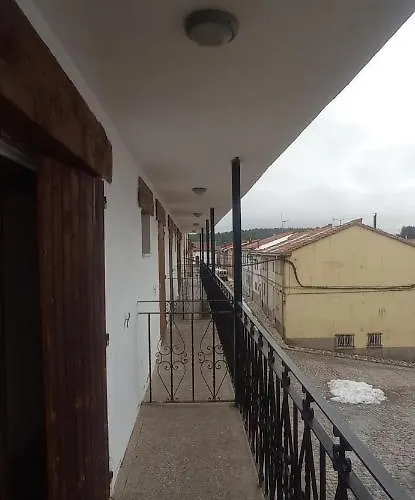 Konukevi Hostal Restaurante Braseria Muela De San Juan *