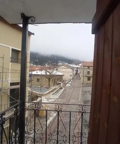 Hostal Restaurante Braseria Muela De San Juan Konukevi