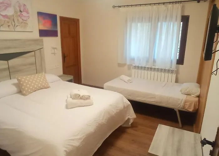 Konukevi Hostal Restaurante Braseria Muela De San Juan